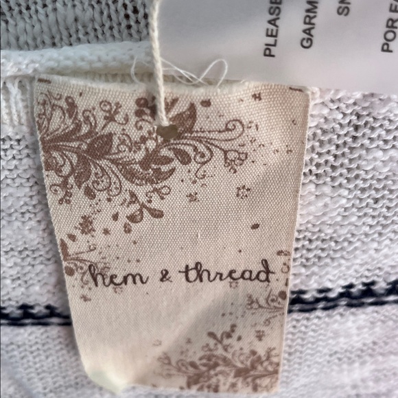 Hem & Thread Monochrome Knit Sweater Top NWT - Picture 2 of 9